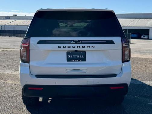 2023 Chevrolet Suburban 4WD Z71