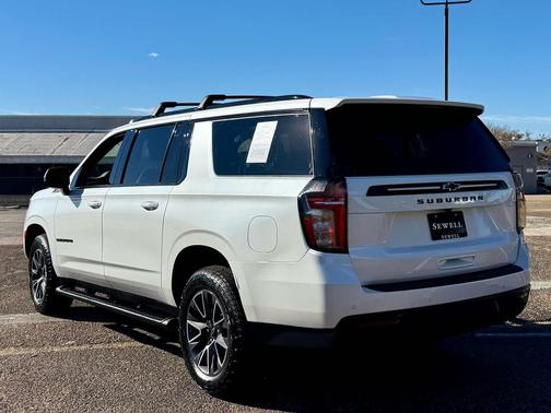2023 Chevrolet Suburban 4WD Z71