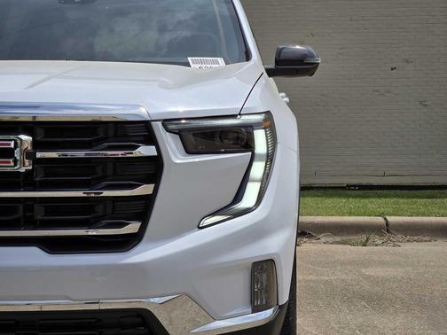 Glacier White Tricoat 2026 GMC Acadia Elevation FWD