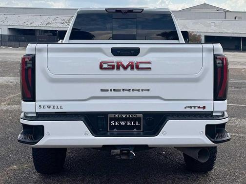 2024 GMC Sierra 2500 AT4