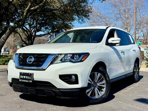2019 Nissan Pathfinder SV