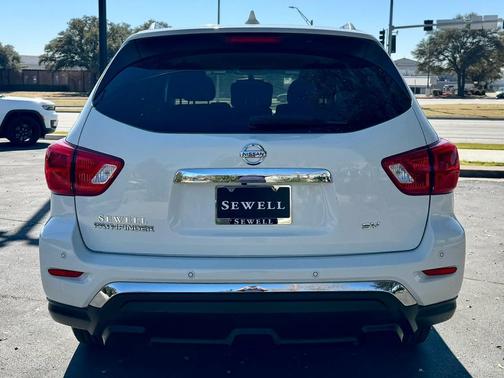 2019 Nissan Pathfinder SV