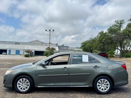 2014 Toyota Camry LE