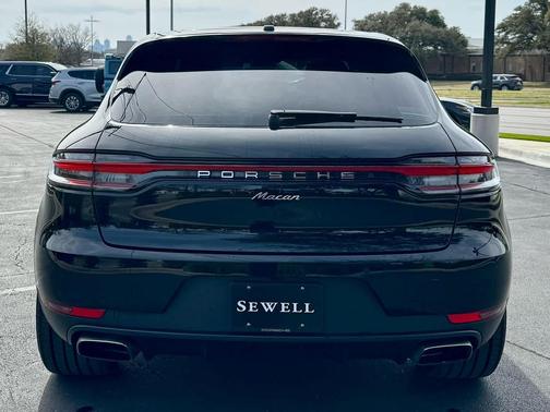 2021 Porsche Macan AWD