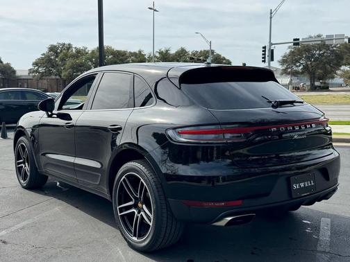 2021 Porsche Macan AWD