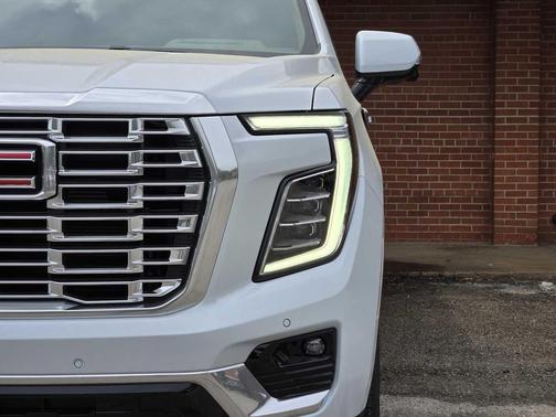 Glacier White Tricoat 2026 GMC Yukon XL Denali