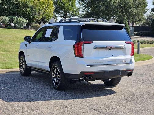2022 GMC Yukon 4WD AT4