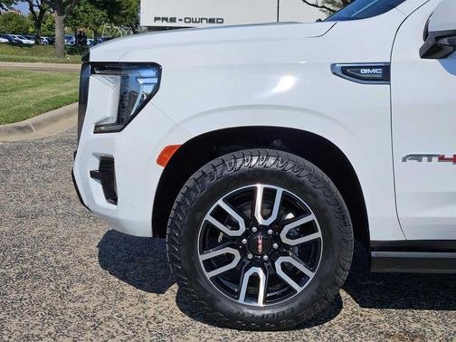 2022 GMC Yukon 4WD AT4