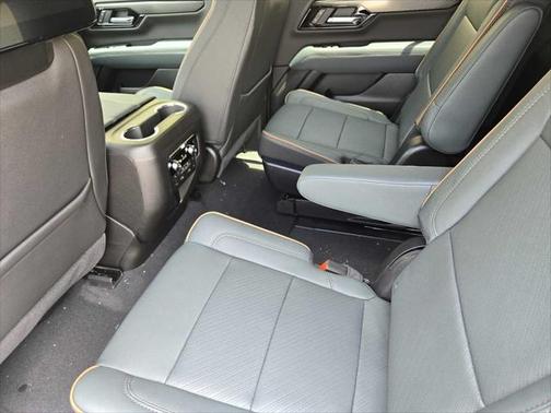 2025 GMC Yukon XL 4WD AT4