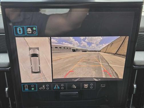 2025 GMC Yukon XL 4WD AT4