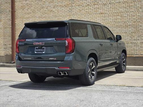 2025 GMC Yukon XL 4WD AT4