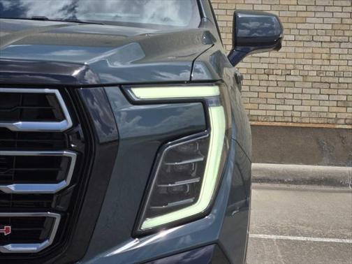 2025 GMC Yukon XL 4WD AT4