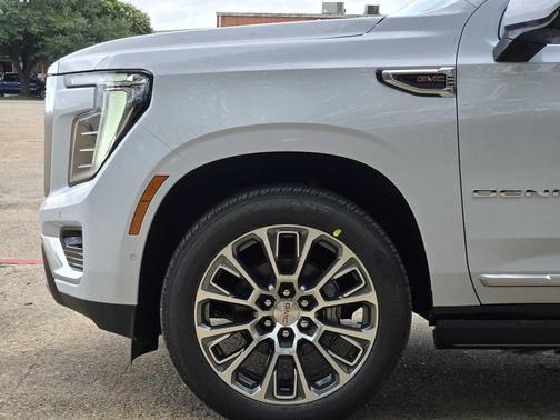 Glacier White Tricoat 2026 GMC Yukon Denali