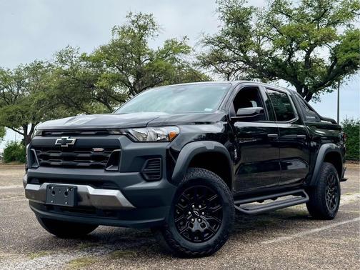 Black 2026 Chevrolet Colorado Trail Boss