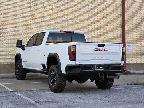2025 GMC Sierra 2500 AT4
