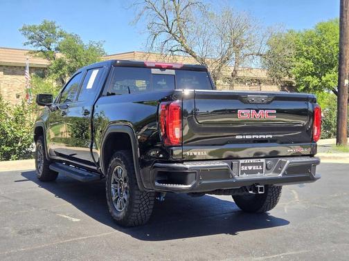 2025 GMC Sierra 1500 AT4X