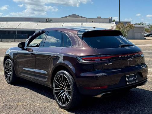 2021 Porsche Macan 
