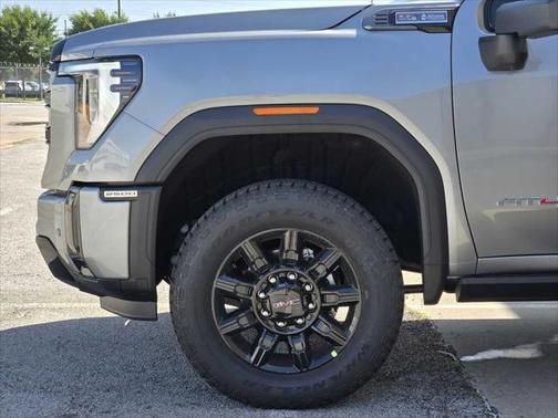 2025 GMC Sierra 2500 AT4