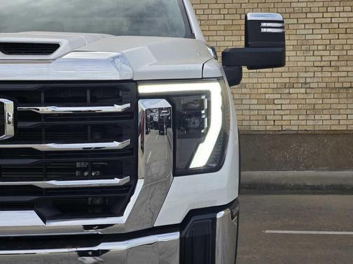 2026 GMC Sierra 2500 SLT