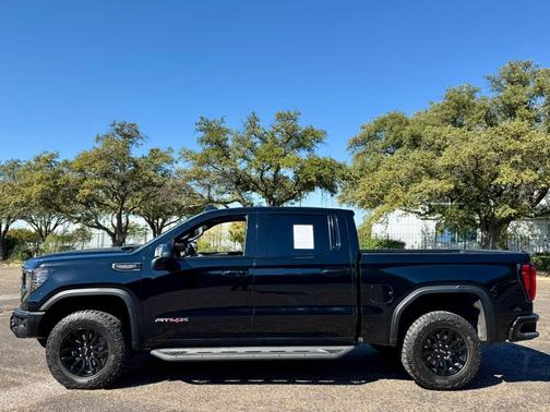2023 GMC Sierra 1500 AT4X