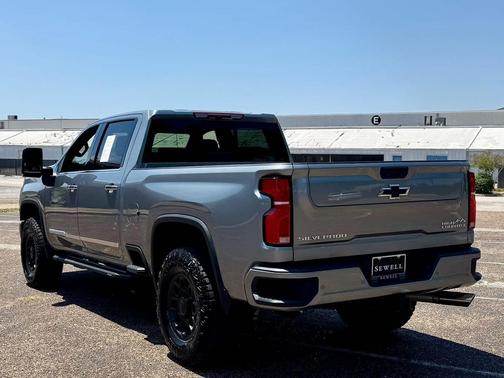 Sterling Gray Metallic 2025 Chevrolet Silverado 2500 High Country