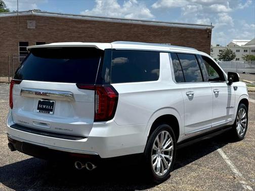 2023 GMC Yukon XL Denali