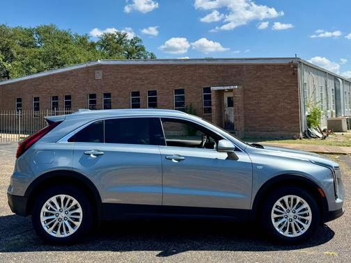 2024 Cadillac XT4 Luxury