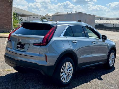 2024 Cadillac XT4 Luxury