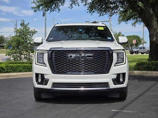 White Frost Tricoat 2023 GMC Yukon Denali Ultimate