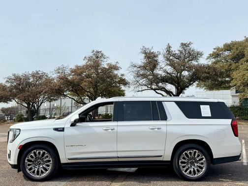 2023 GMC Yukon XL Denali Ultimate