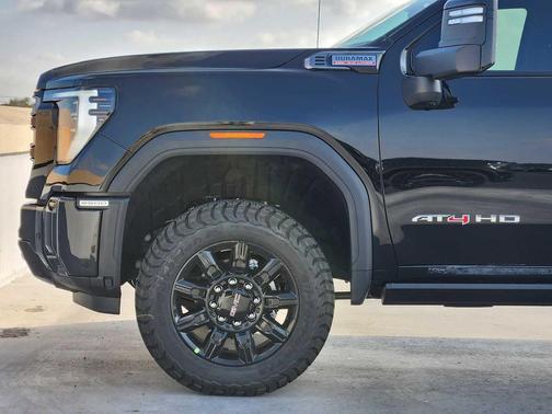 2026 GMC Sierra 2500 AT4