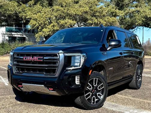 2023 GMC Yukon XL 4WD AT4