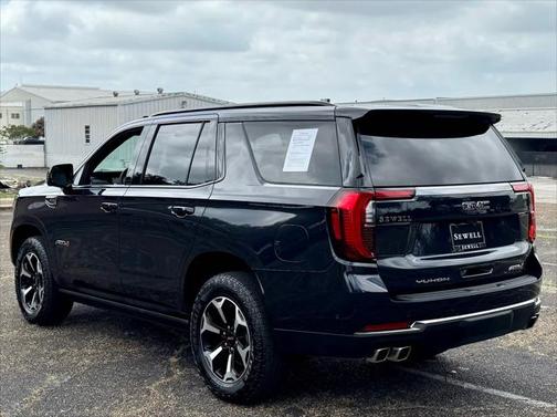 2025 GMC Yukon 4WD AT4
