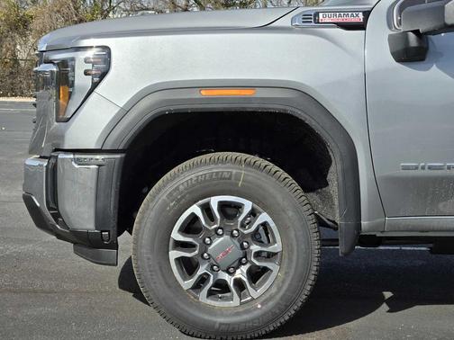 2026 GMC Sierra 2500 SLT