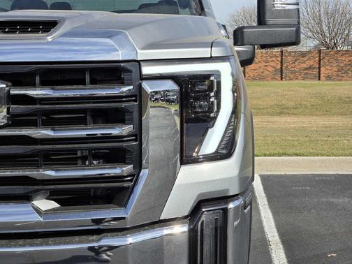 2026 GMC Sierra 2500 SLT