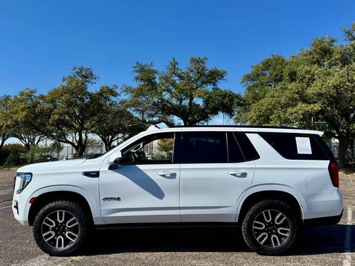 2021 GMC Yukon 4WD AT4