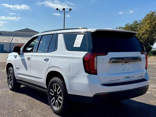 2021 GMC Yukon 4WD AT4