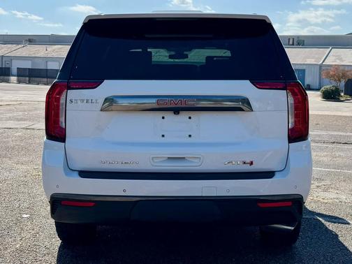 2021 GMC Yukon 4WD AT4