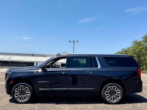 Titanium Rush Metallic 2023 GMC Yukon XL Denali Ultimate
