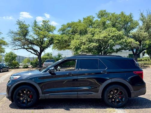 Agate Black Metallic 2020 Ford Explorer ST