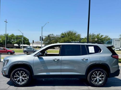 2024 GMC Acadia AWD AT4