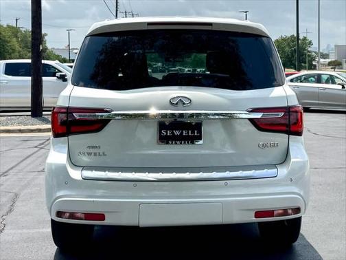 2024 INFINITI QX80 SENSORY AWD