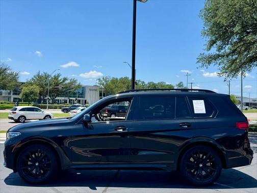 2020 BMW X7 M50i