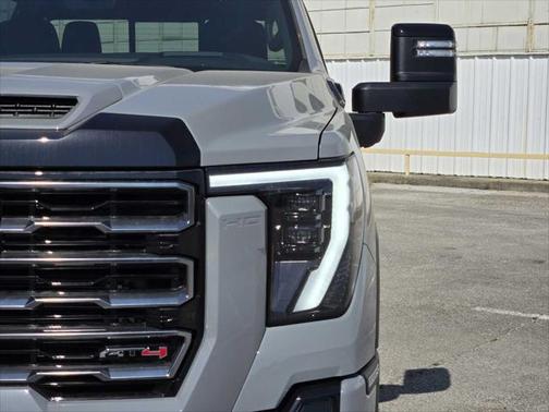 2025 GMC Sierra 2500 AT4