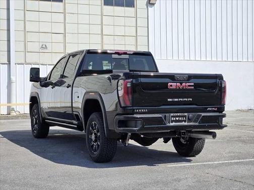 2025 GMC Sierra 2500 AT4