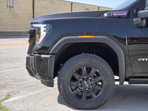 2025 GMC Sierra 2500 AT4