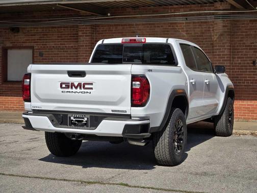 Summit White 2026 GMC Canyon Elevation