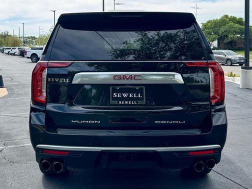 2022 GMC Yukon XL Denali