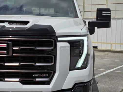 2025 GMC Sierra 2500 AT4