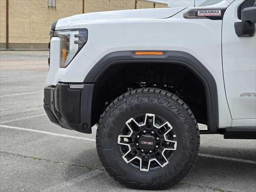 2025 GMC Sierra 2500 AT4